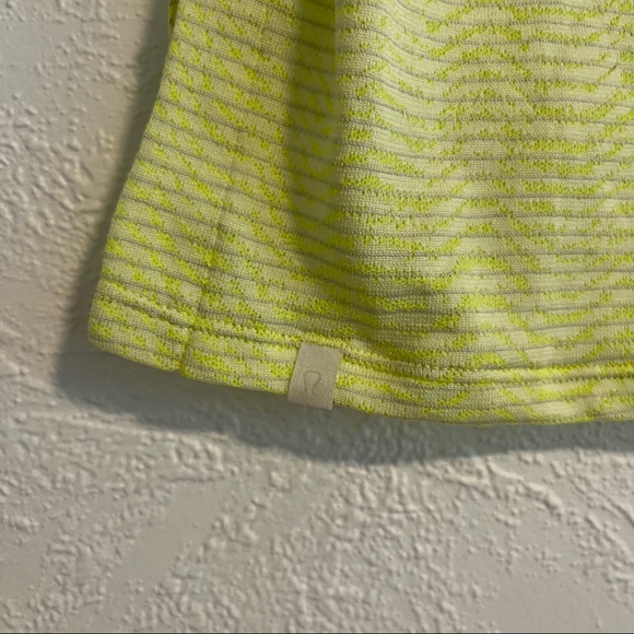 Lululemon Tank Top - Size 4 - Picture 3 of 5